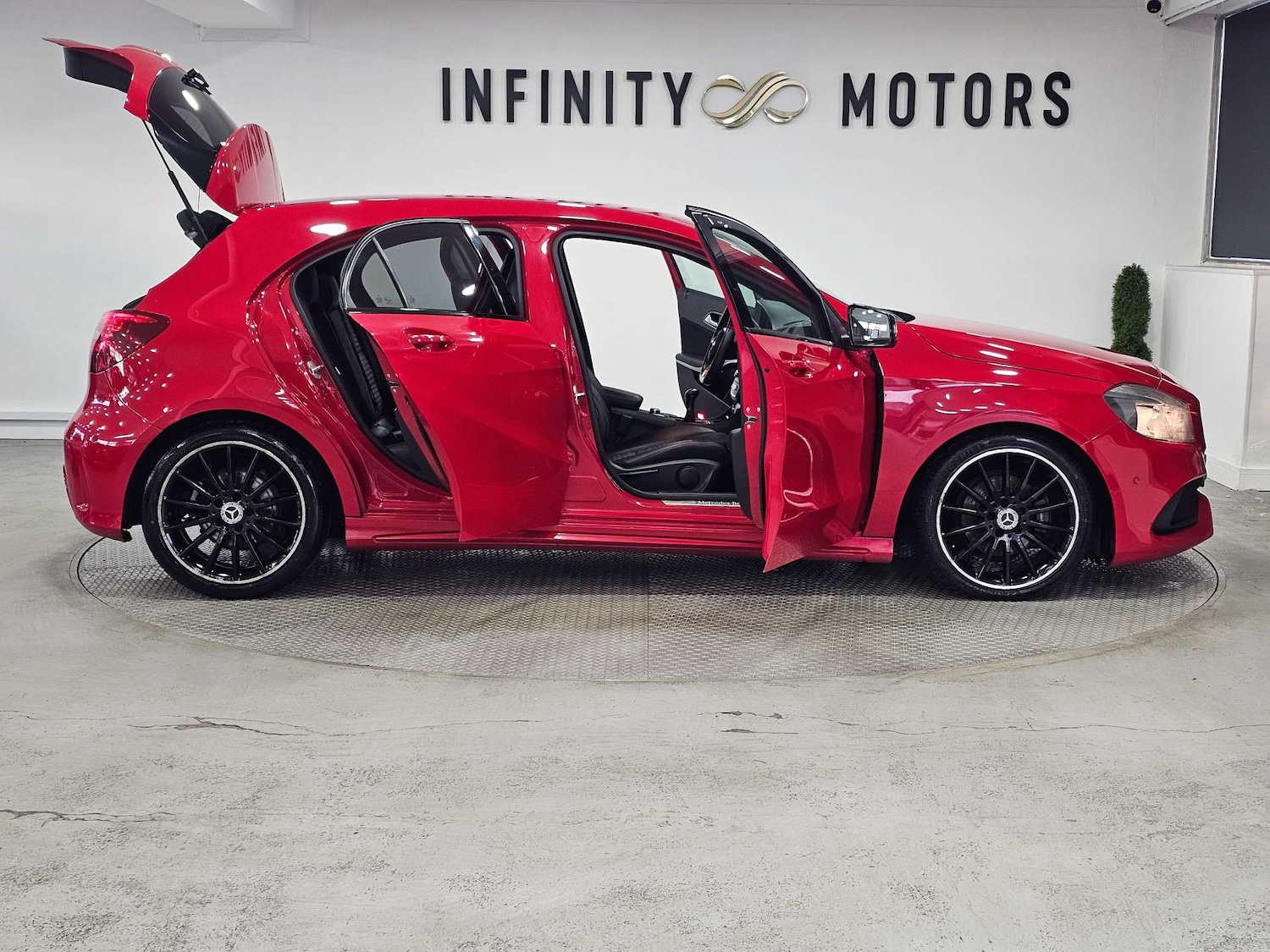 Used Mercedes-Benz A-Class 2017 for sale - 76972361: Photo 41