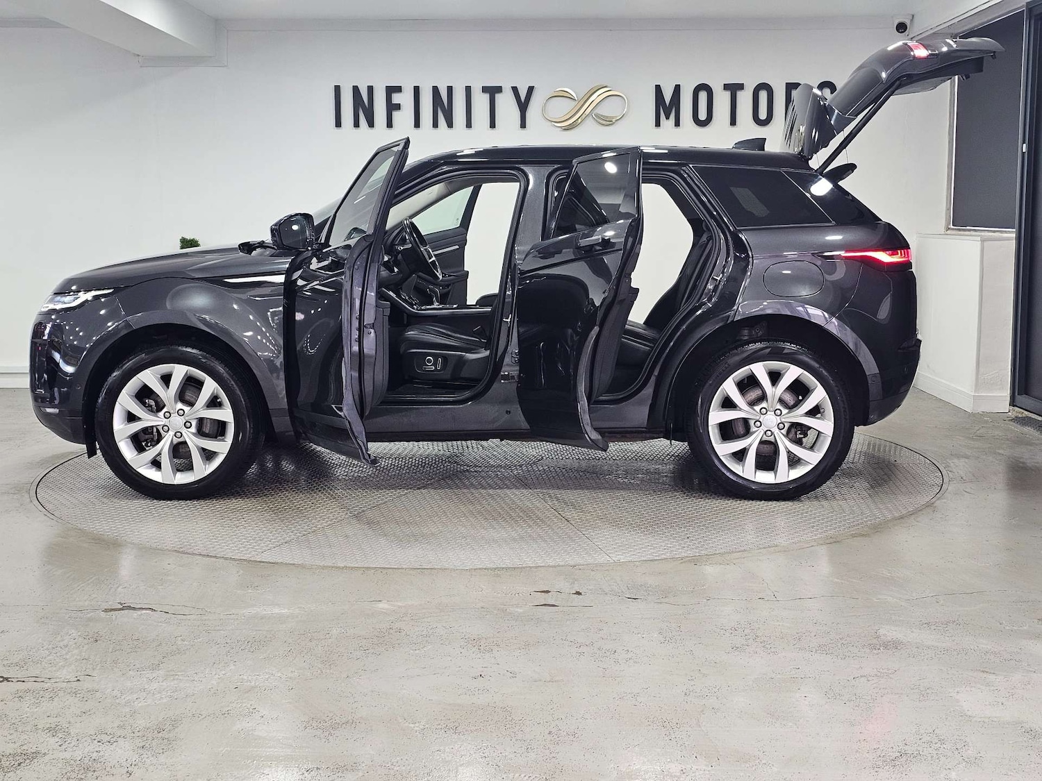 Used Land Rover Range Rover Evoque 2021 for sale - 76972480: Photo 46