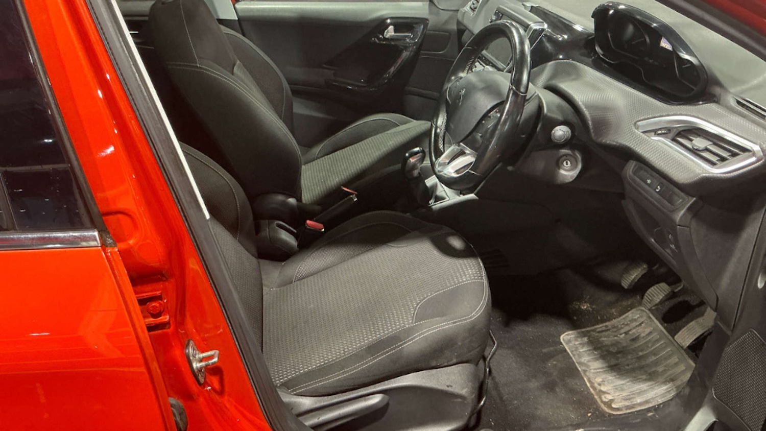 Used Peugeot 208 2018 for sale - 76972476: Photo 13