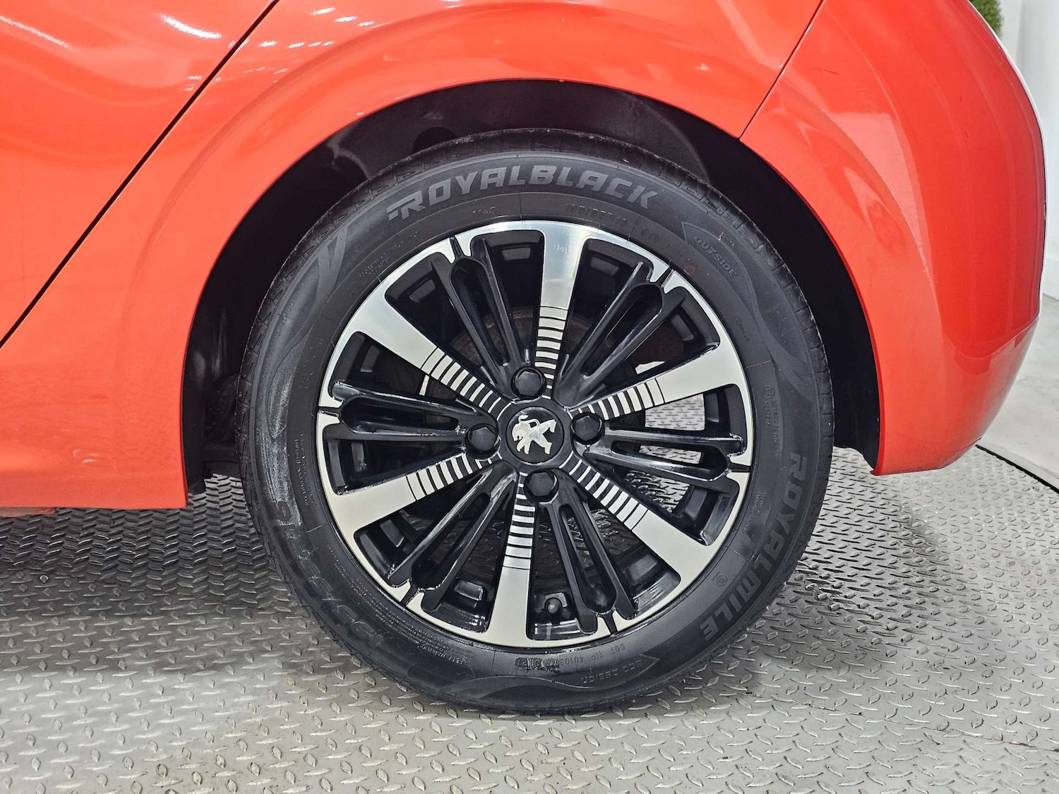 Used Peugeot 208 2018 for sale - 76972476: Photo 26