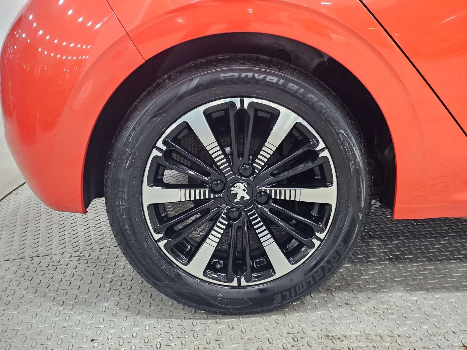 Used Peugeot 208 2018 for sale - 76972476: Photo 37