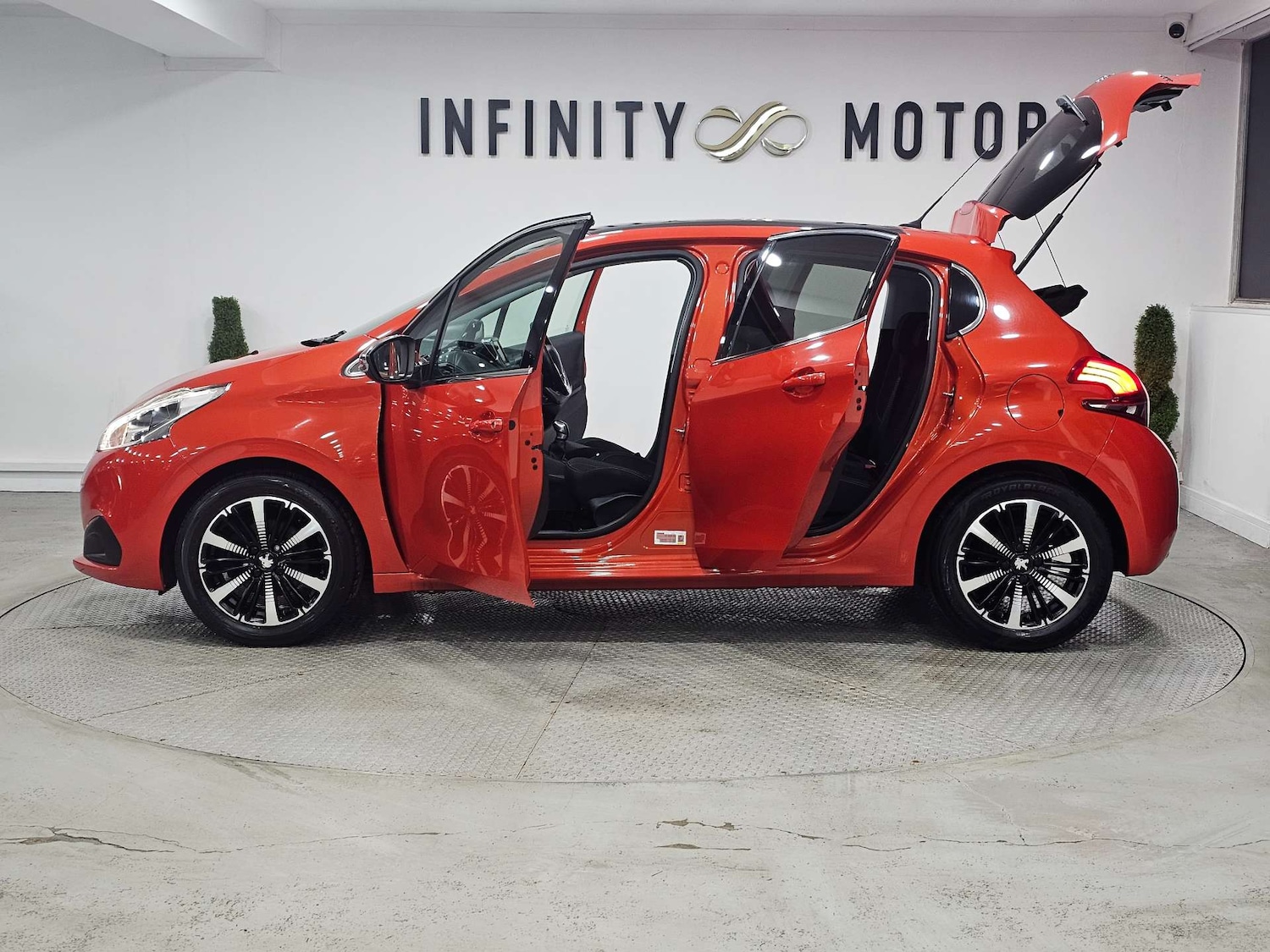 Used Peugeot 208 2018 for sale - 76972476: Photo 45