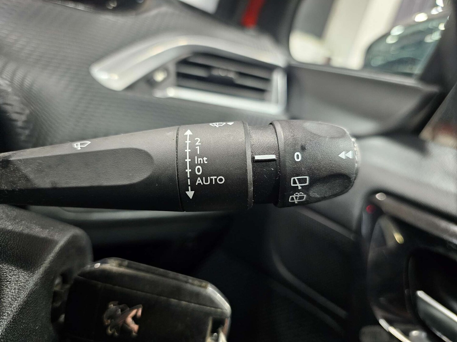 Used Peugeot 208 2018 for sale - 76972476: Photo 60