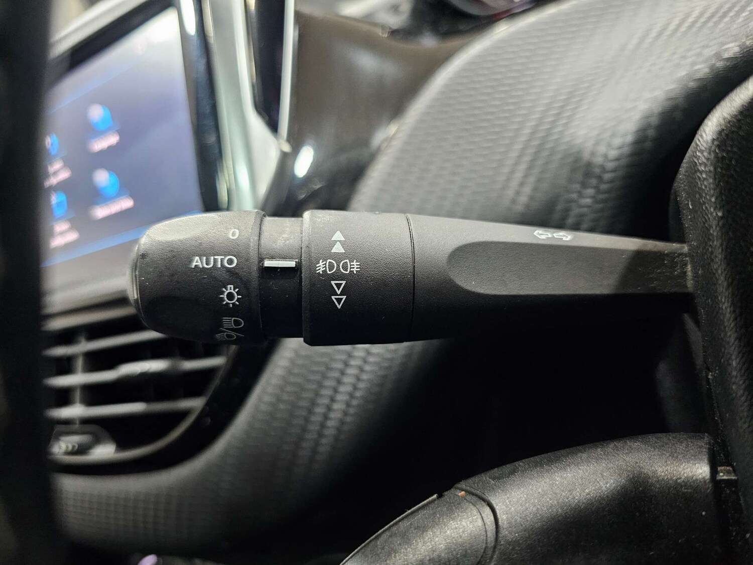 Used Peugeot 208 2018 for sale - 76972476: Photo 61