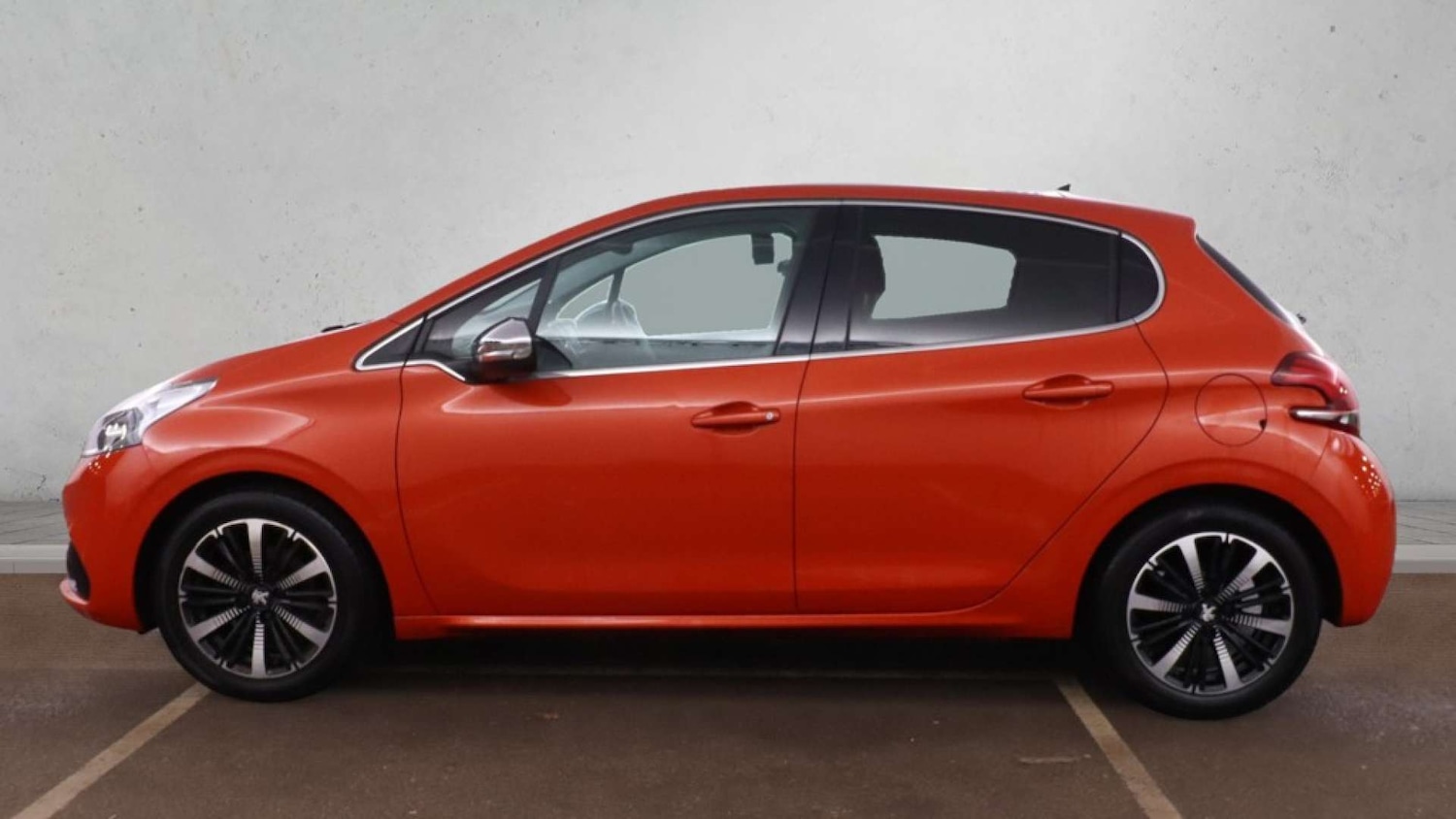 Used Peugeot 208 2018 for sale - 76972476: Photo 8