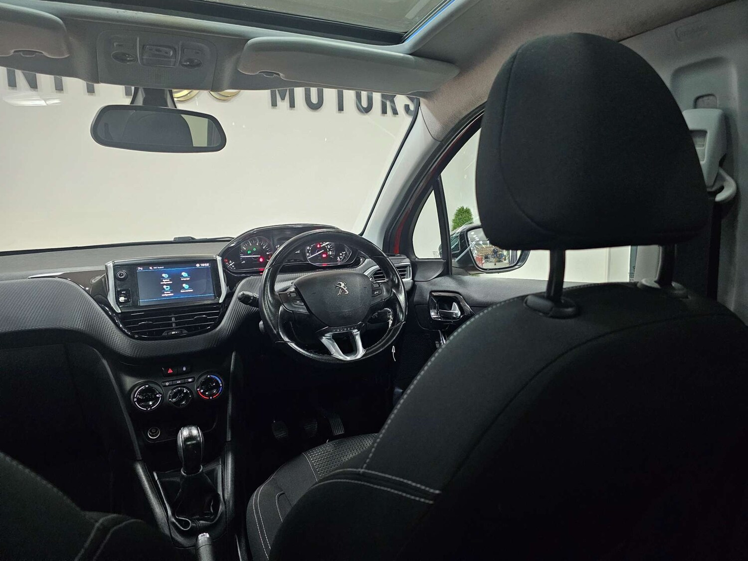 Used Peugeot 208 2018 for sale - 76972476: Photo 82