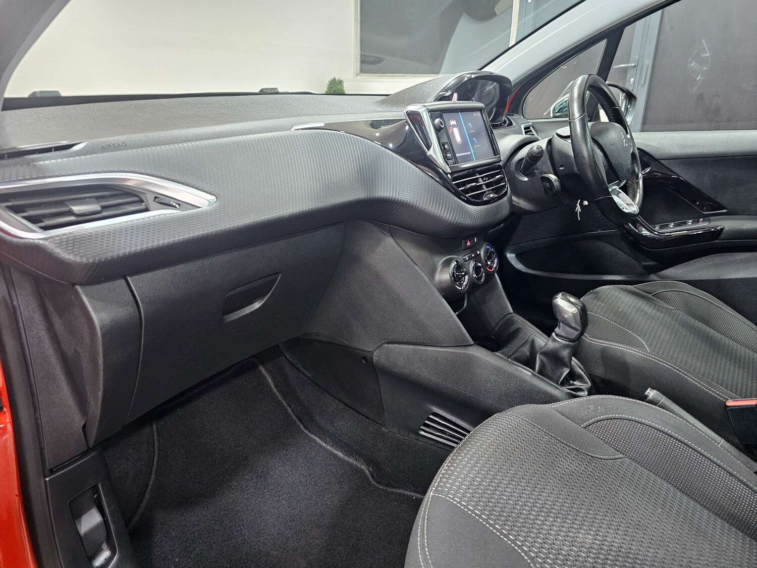 Used Peugeot 208 2018 for sale - 76972476: Photo 85