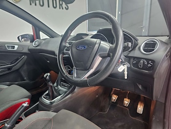 Used Ford Fiesta 2016 for sale - 76972431: Photo