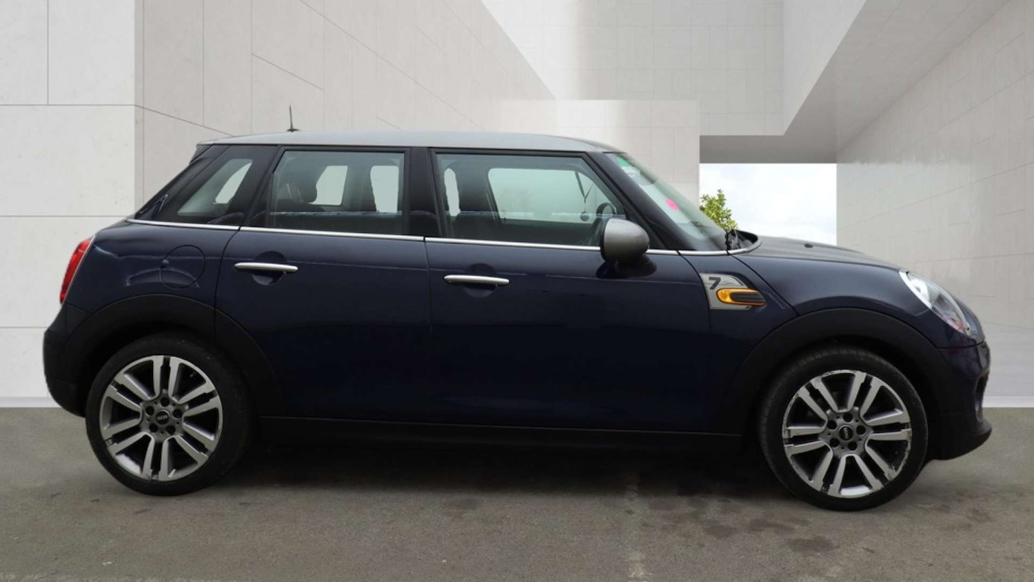 Used MINI Hatch 2018 for sale - 78061448: Photo 5
