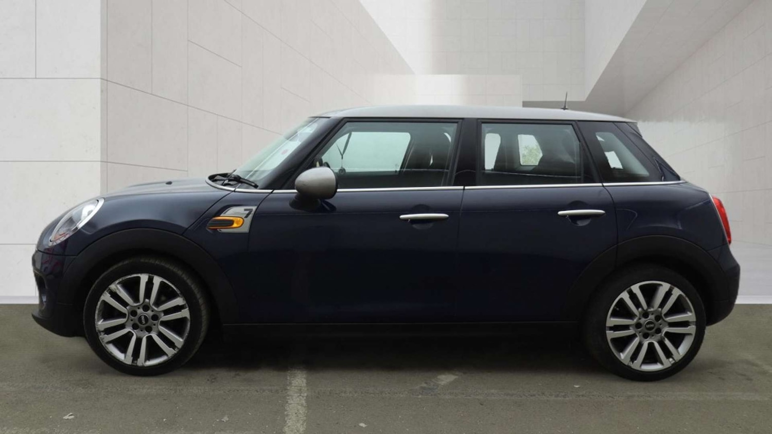 Used MINI Hatch 2018 for sale - 78061448: Photo 6
