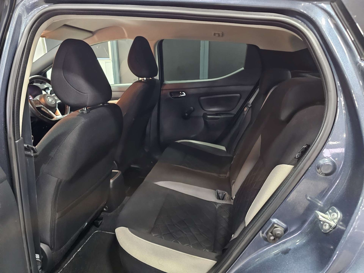 Used Nissan Micra 2017 for sale - 76972421: Photo 77