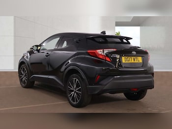 Used Toyota C-HR 2017 for sale - 79322334: Photo