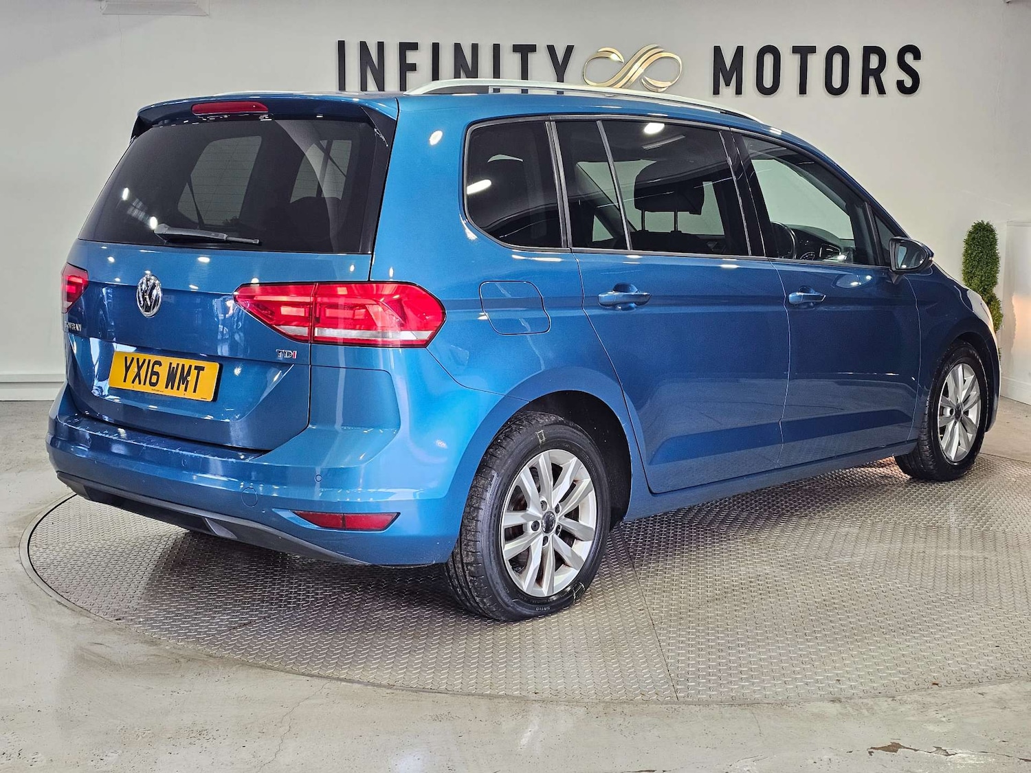 Used Volkswagen Touran 2016 for sale - 77168079: Photo 24
