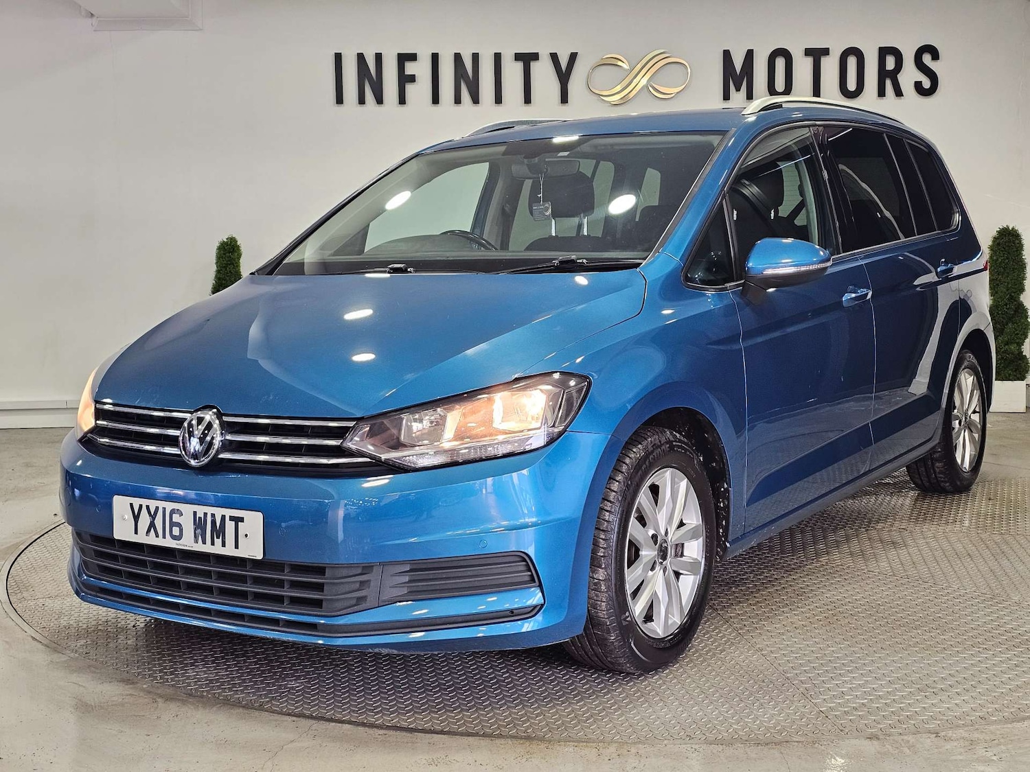 Used Volkswagen Touran 2016 for sale - 77168079: Photo 4