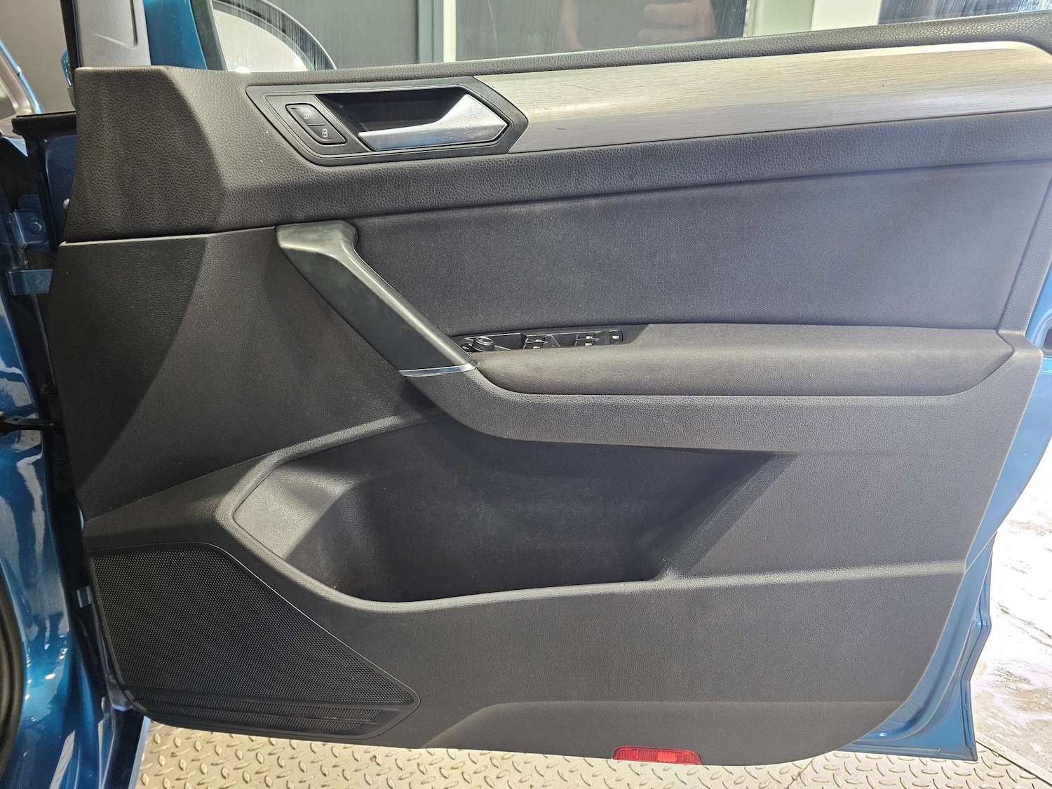 Used Volkswagen Touran 2016 for sale - 77168079: Photo 40