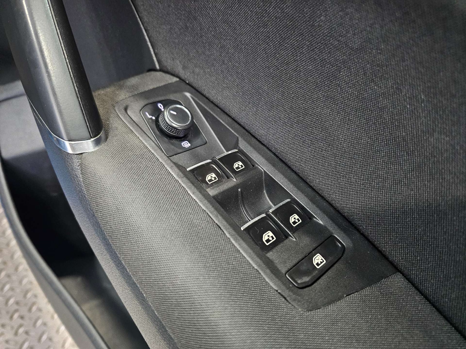 Used Volkswagen Touran 2016 for sale - 77168079: Photo 41