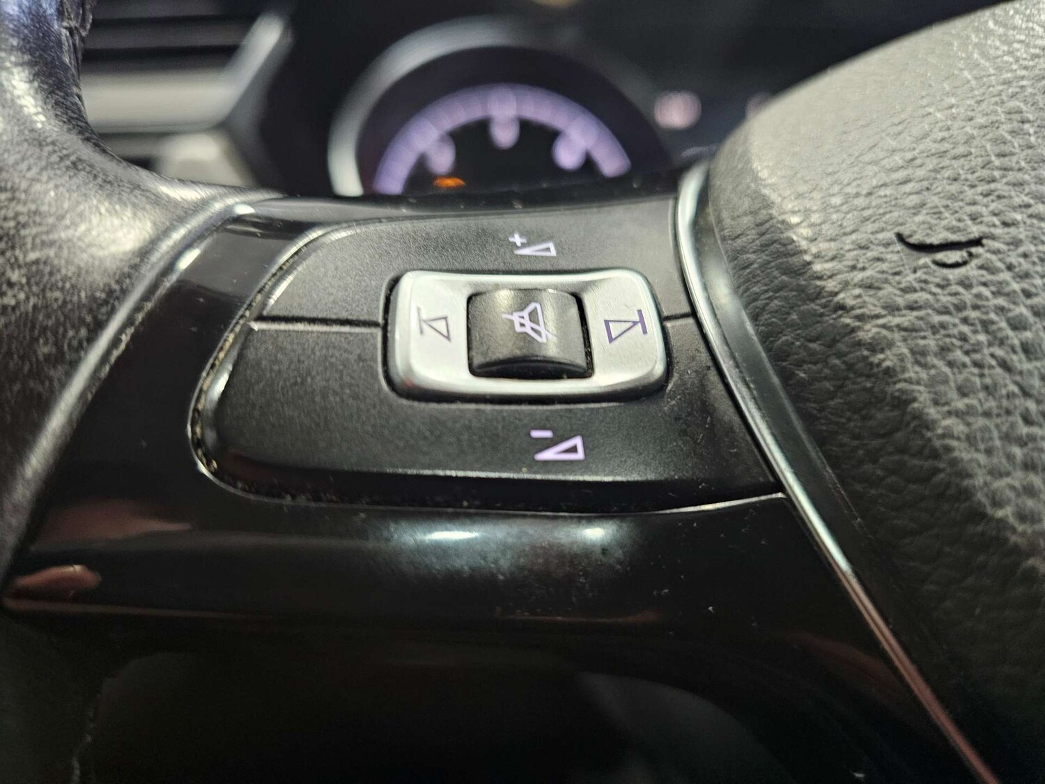 Used Volkswagen Touran 2016 for sale - 77168079: Photo 48