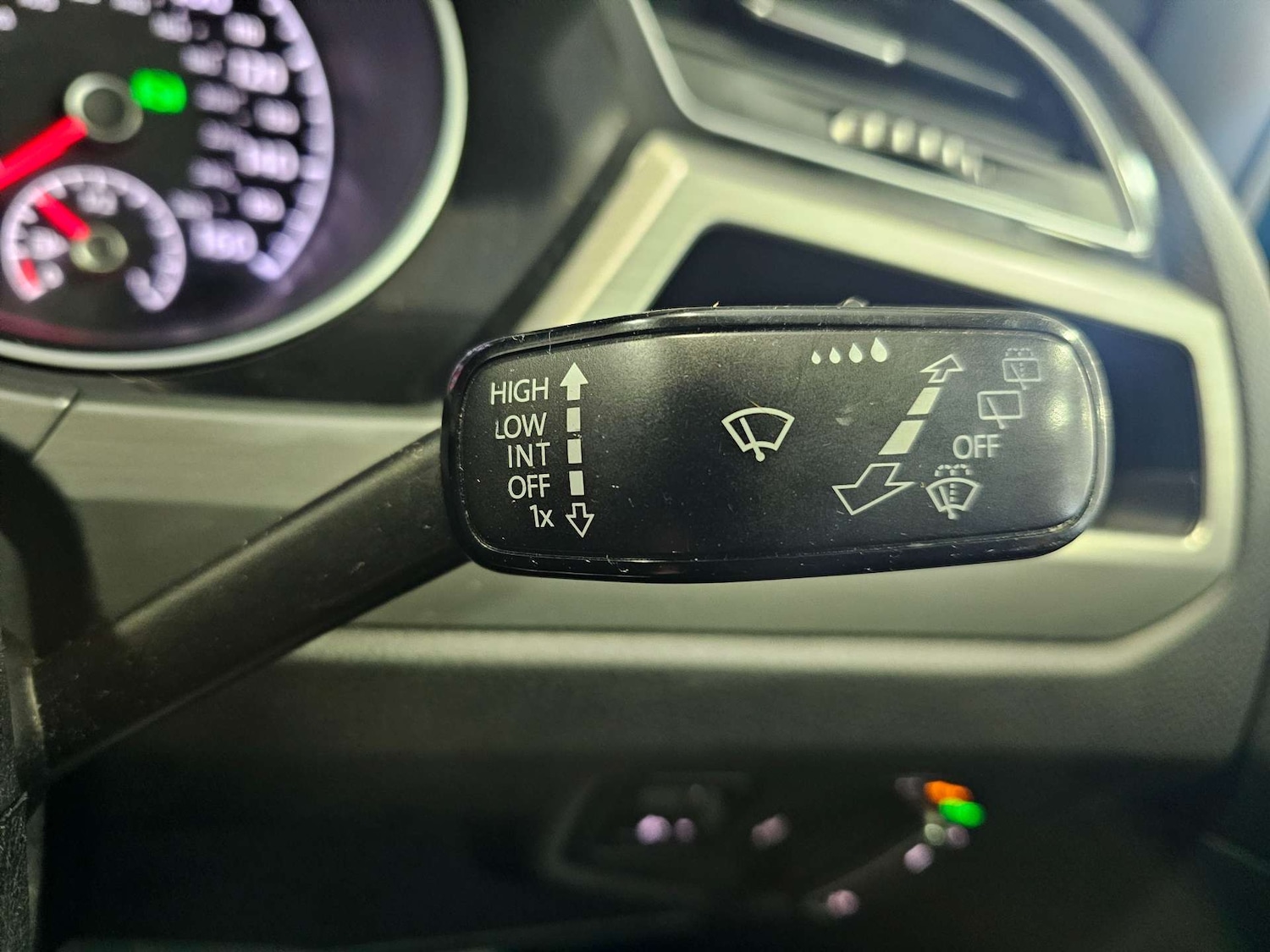 Used Volkswagen Touran 2016 for sale - 77168079: Photo 50