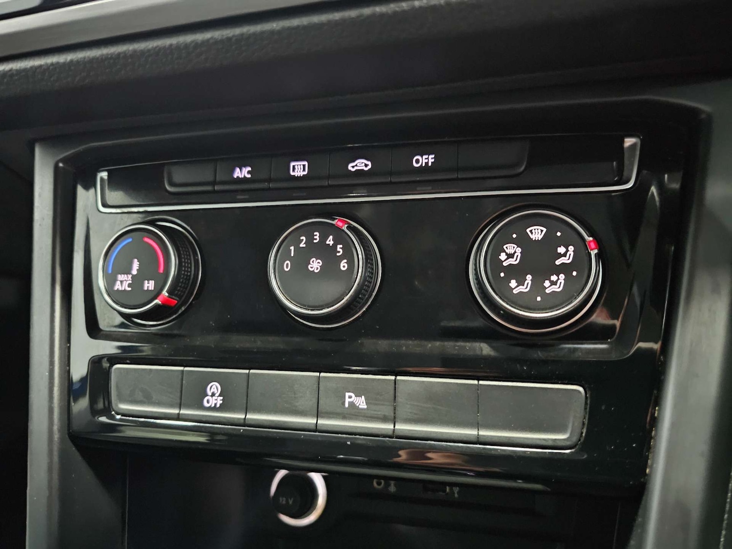 Used Volkswagen Touran 2016 for sale - 77168079: Photo 57