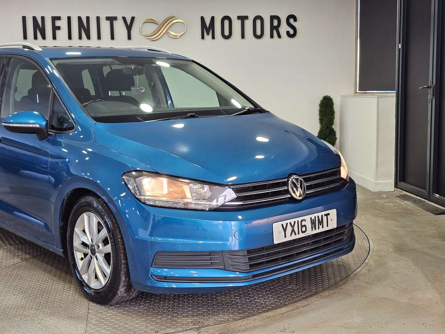 Used Volkswagen Touran 2016 for sale - 77168079: Photo 6