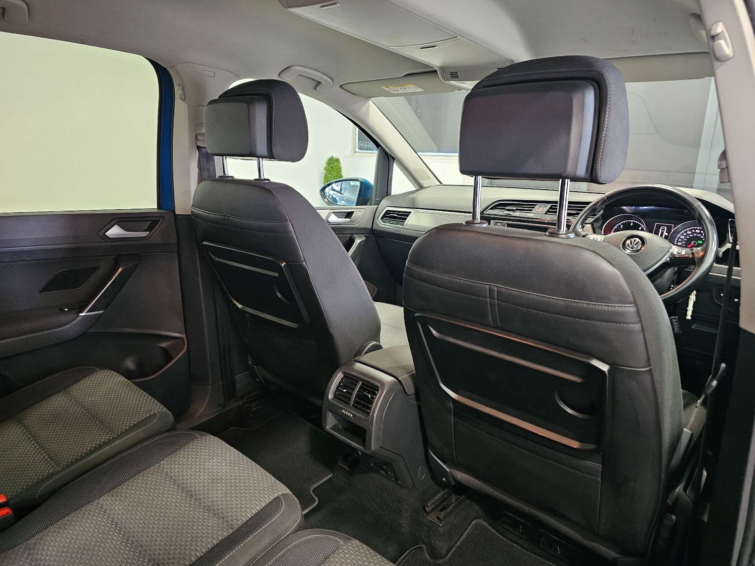 Used Volkswagen Touran 2016 for sale - 77168079: Photo 70