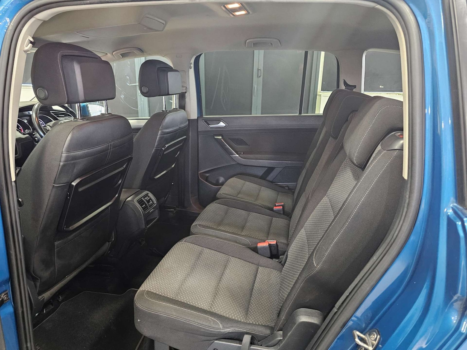 Used Volkswagen Touran 2016 for sale - 77168079: Photo 79