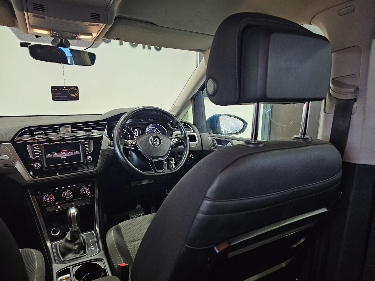 Used Volkswagen Touran 2016 for sale - 77168079: Photo 81