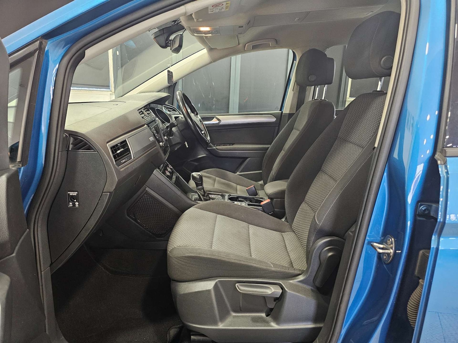 Used Volkswagen Touran 2016 for sale - 77168079: Photo 83