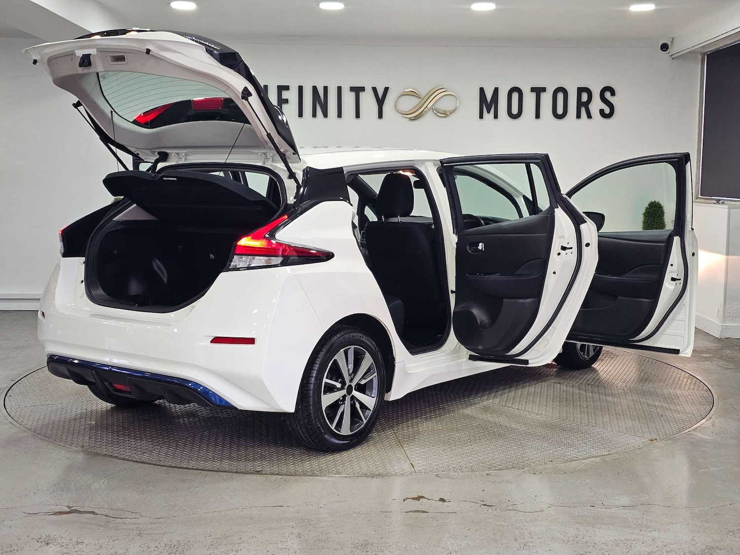 Used Nissan Leaf 2020 for sale - 77249271: Photo 41