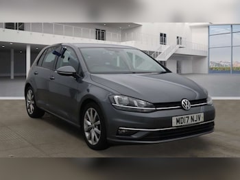 Used Volkswagen Golf 2017 for sale - 77301740: Photo