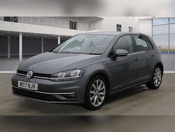Used Volkswagen Golf 2017 for sale - 77301740: Photo