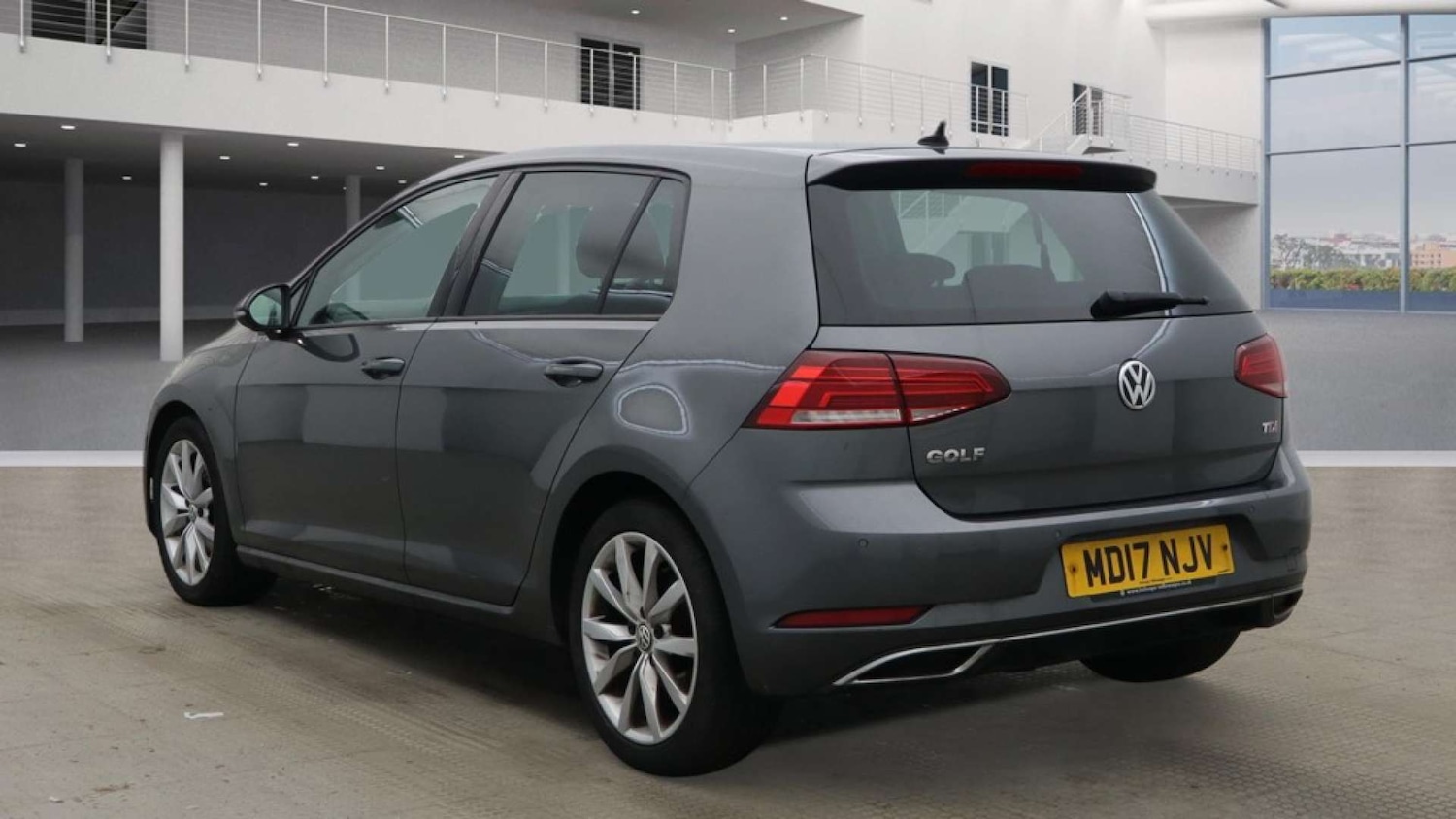 Used Volkswagen Golf 2017 for sale - 77301740: Photo 4