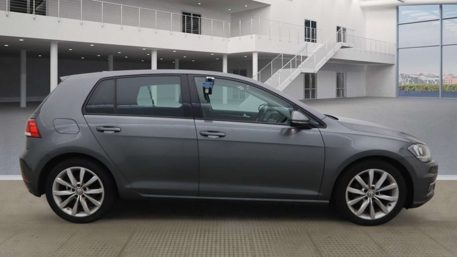 Used Volkswagen Golf 2017 for sale - 77301740: Photo 7