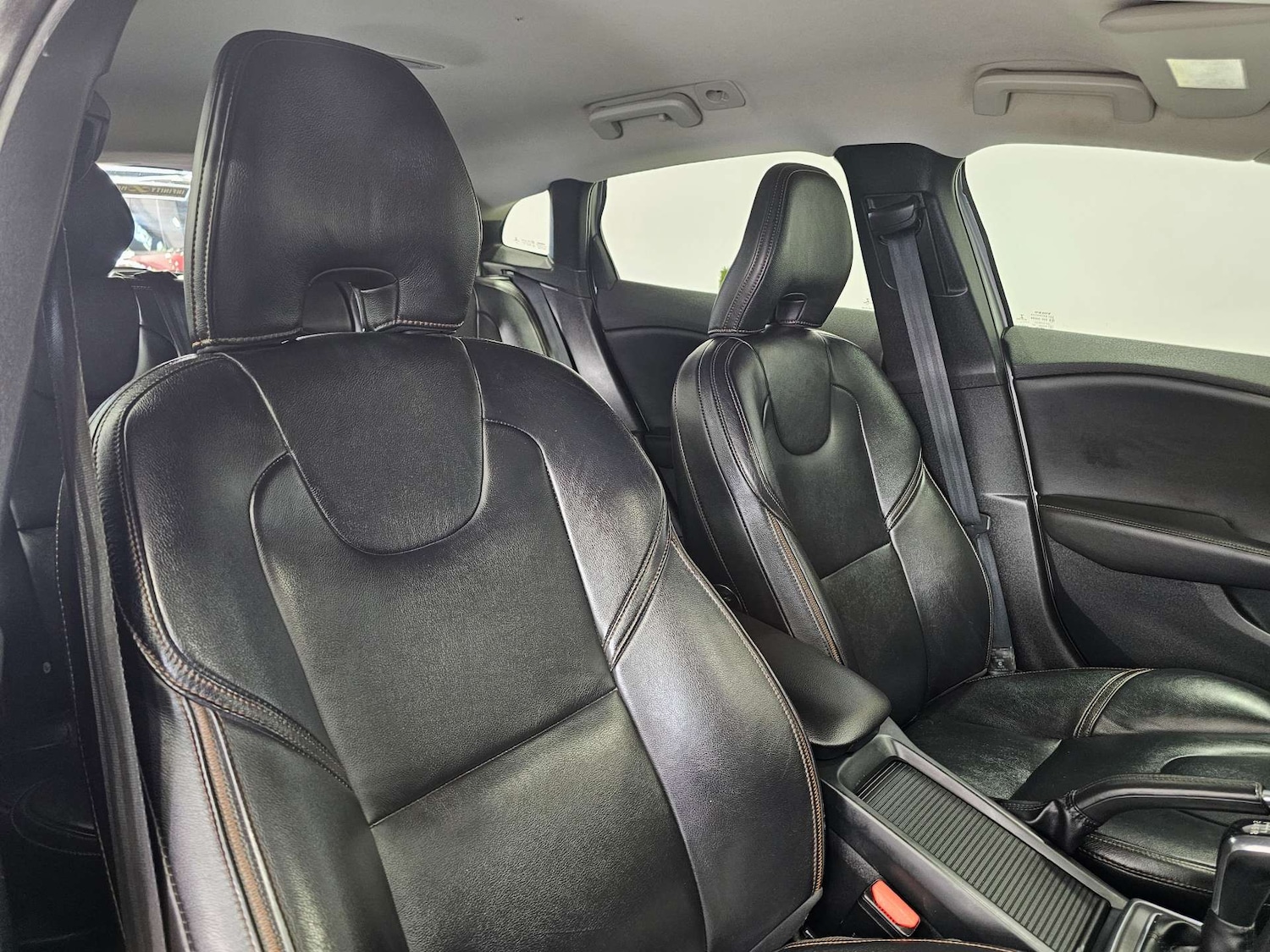 Used Volvo V40 2016 for sale - 77129050: Photo 13