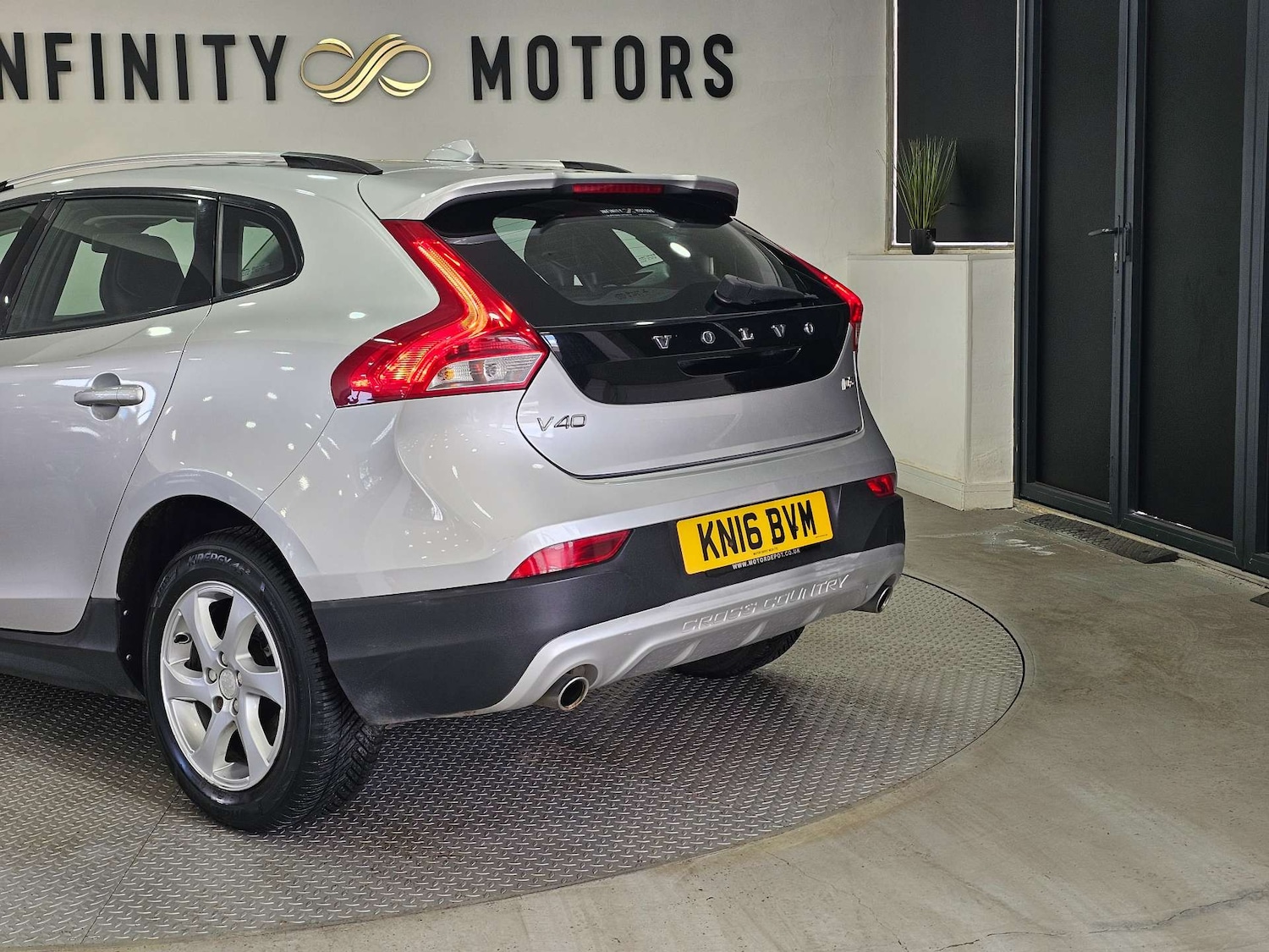 Used Volvo V40 2016 for sale - 77129050: Photo 27