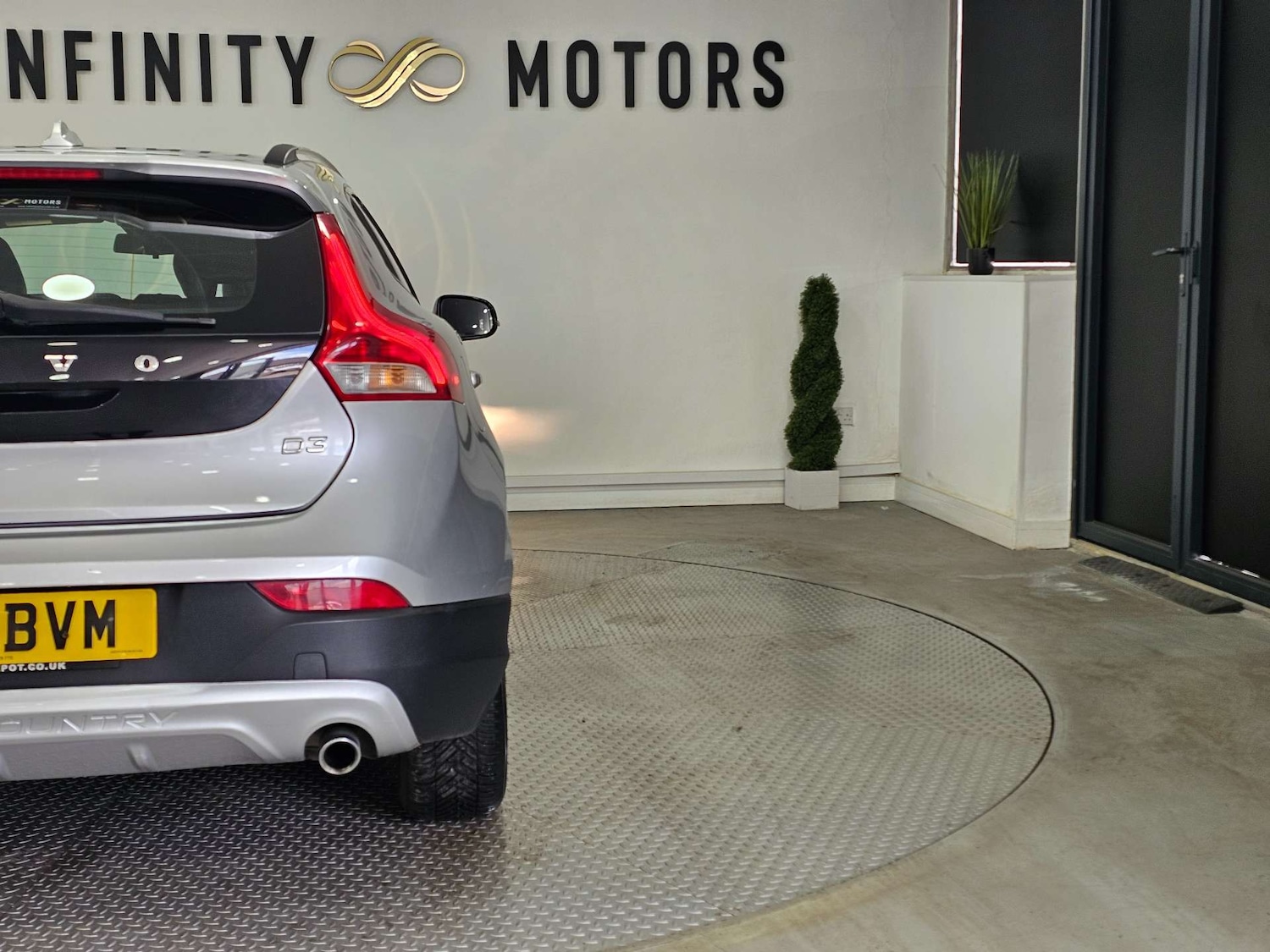 Used Volvo V40 2016 for sale - 77129050: Photo 29