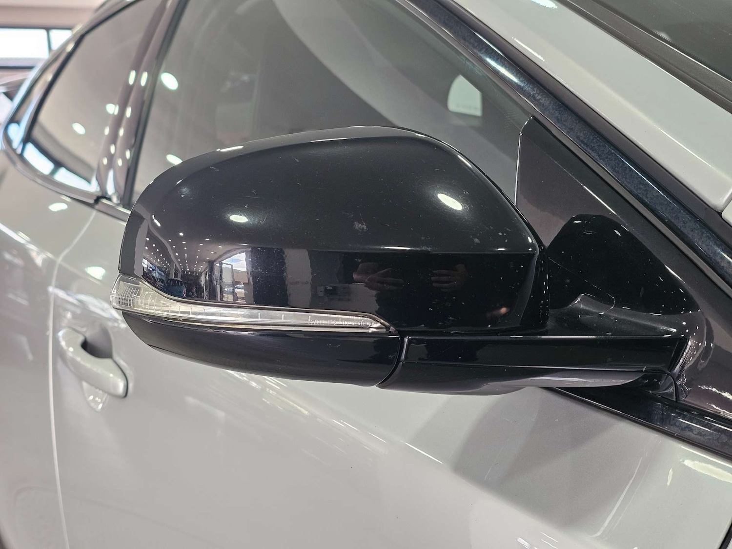 Used Volvo V40 2016 for sale - 77129050: Photo 39