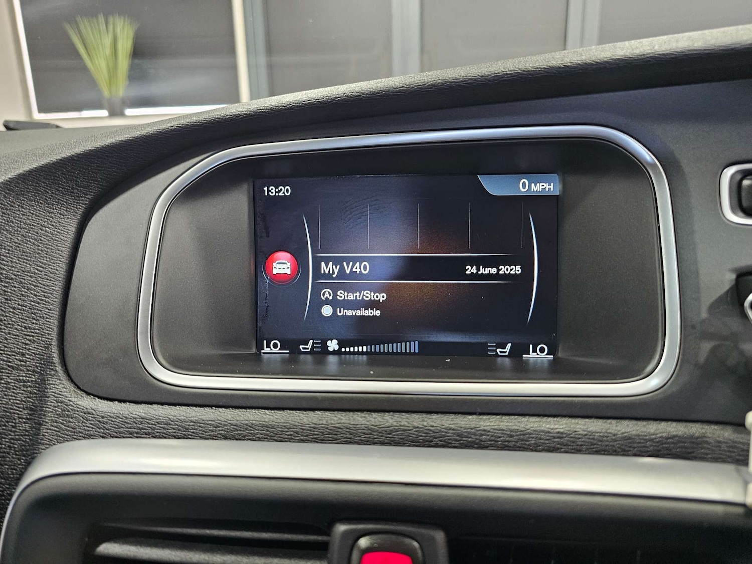 Used Volvo V40 2016 for sale - 77129050: Photo 68