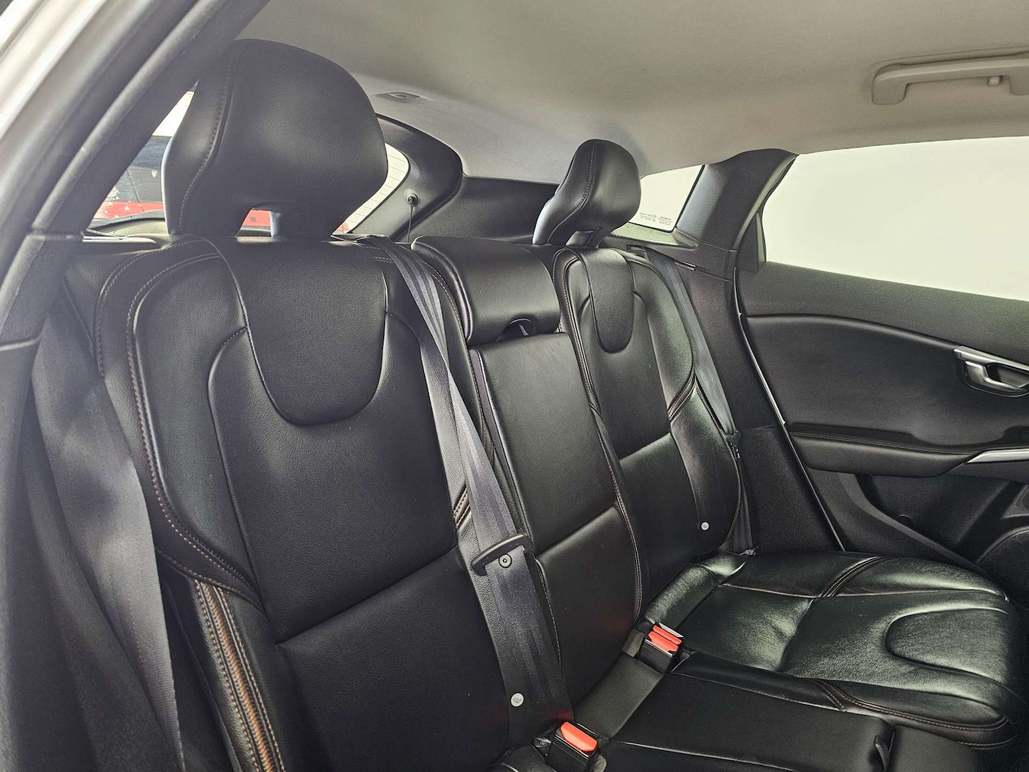 Used Volvo V40 2016 for sale - 77129050: Photo 79