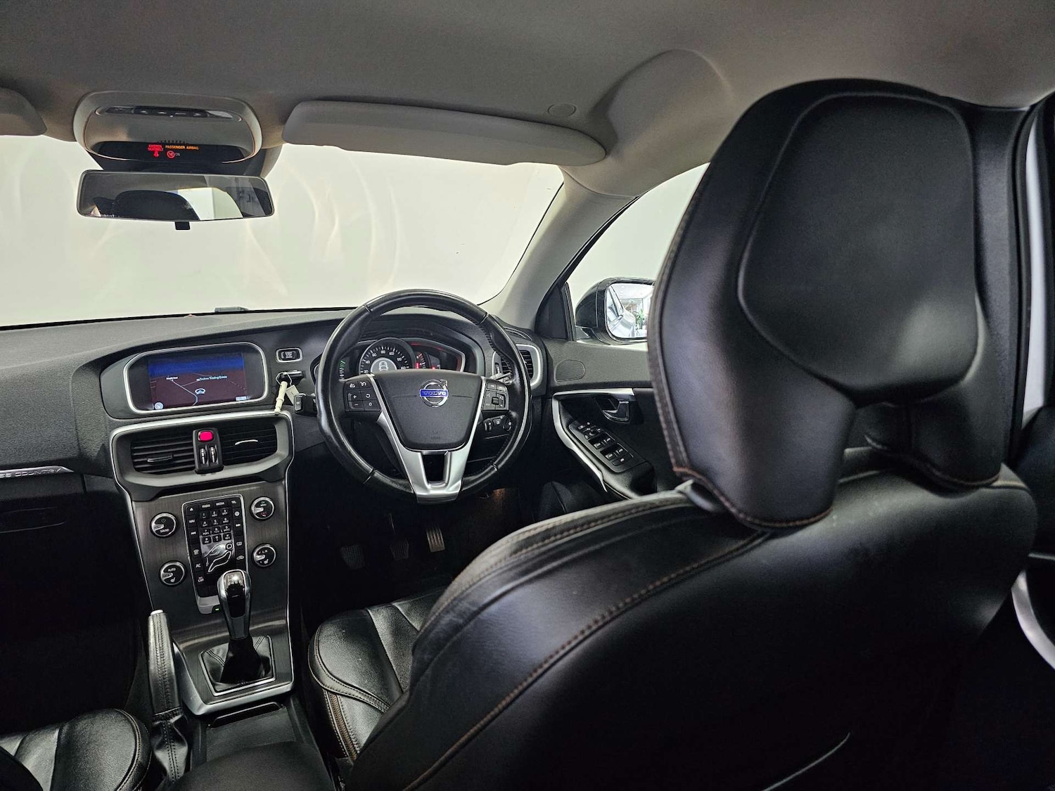 Used Volvo V40 2016 for sale - 77129050: Photo 87