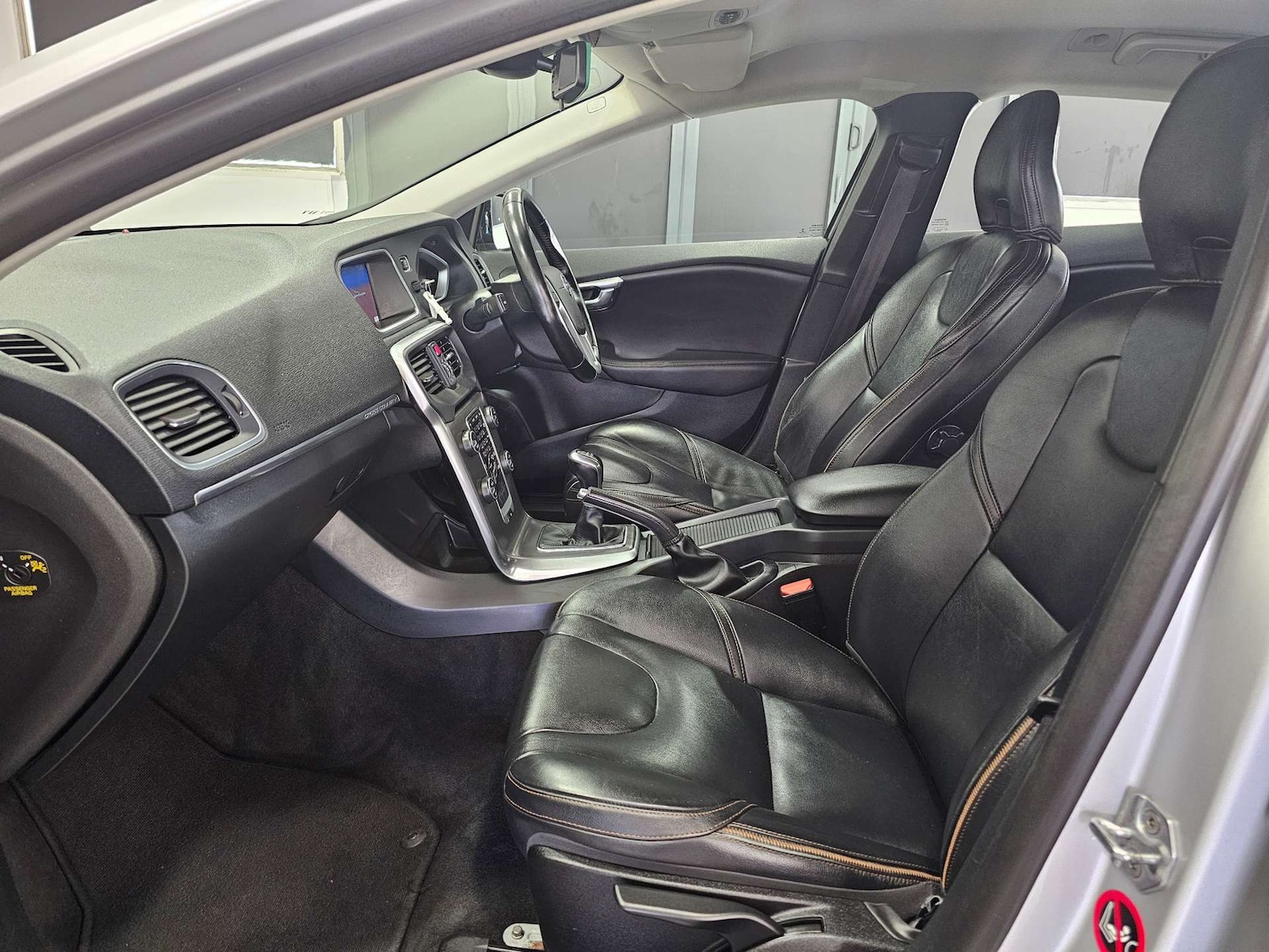 Used Volvo V40 2016 for sale - 77129050: Photo 89