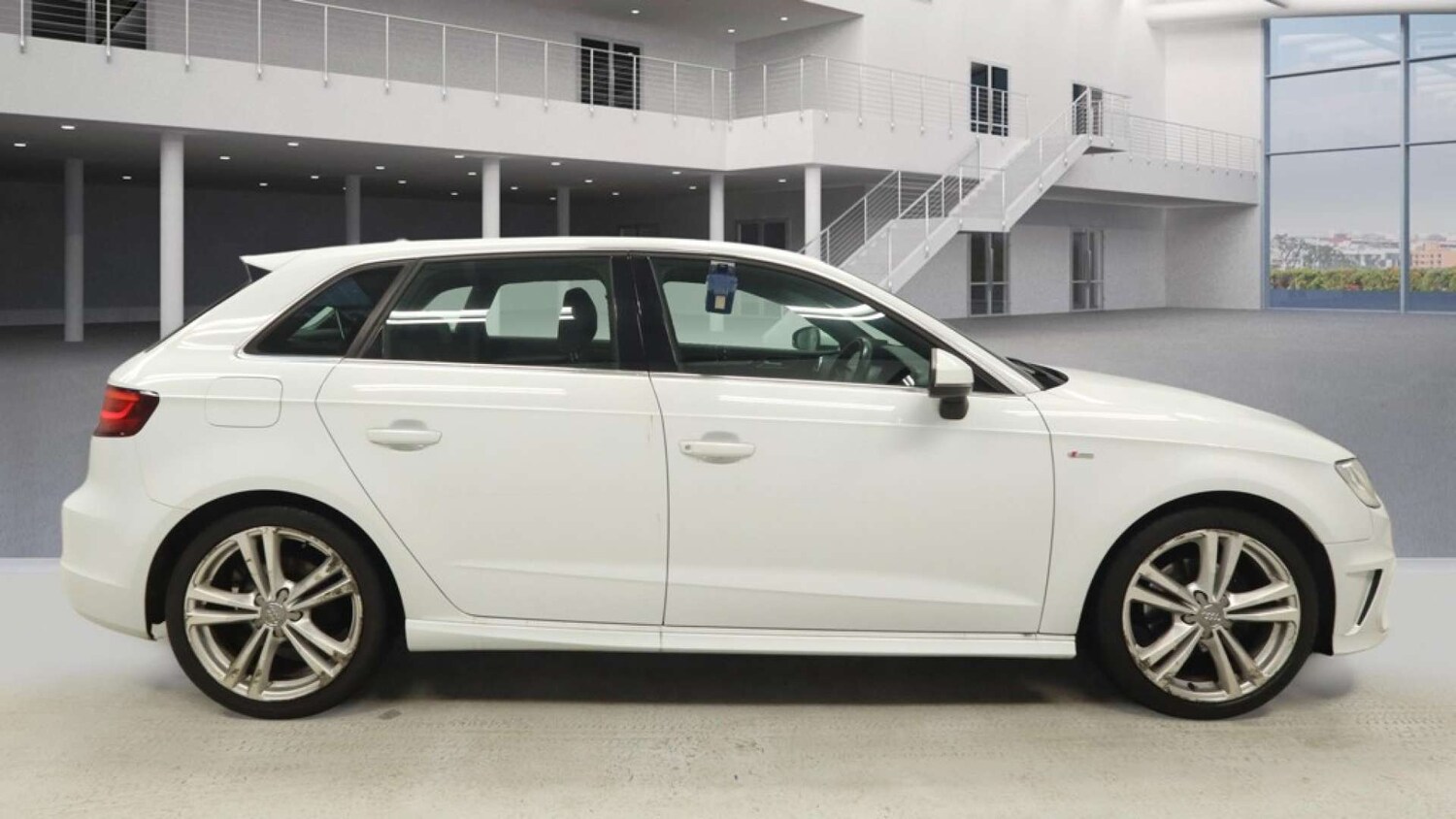 Used Audi A3 2016 for sale - 77547633: Photo 6