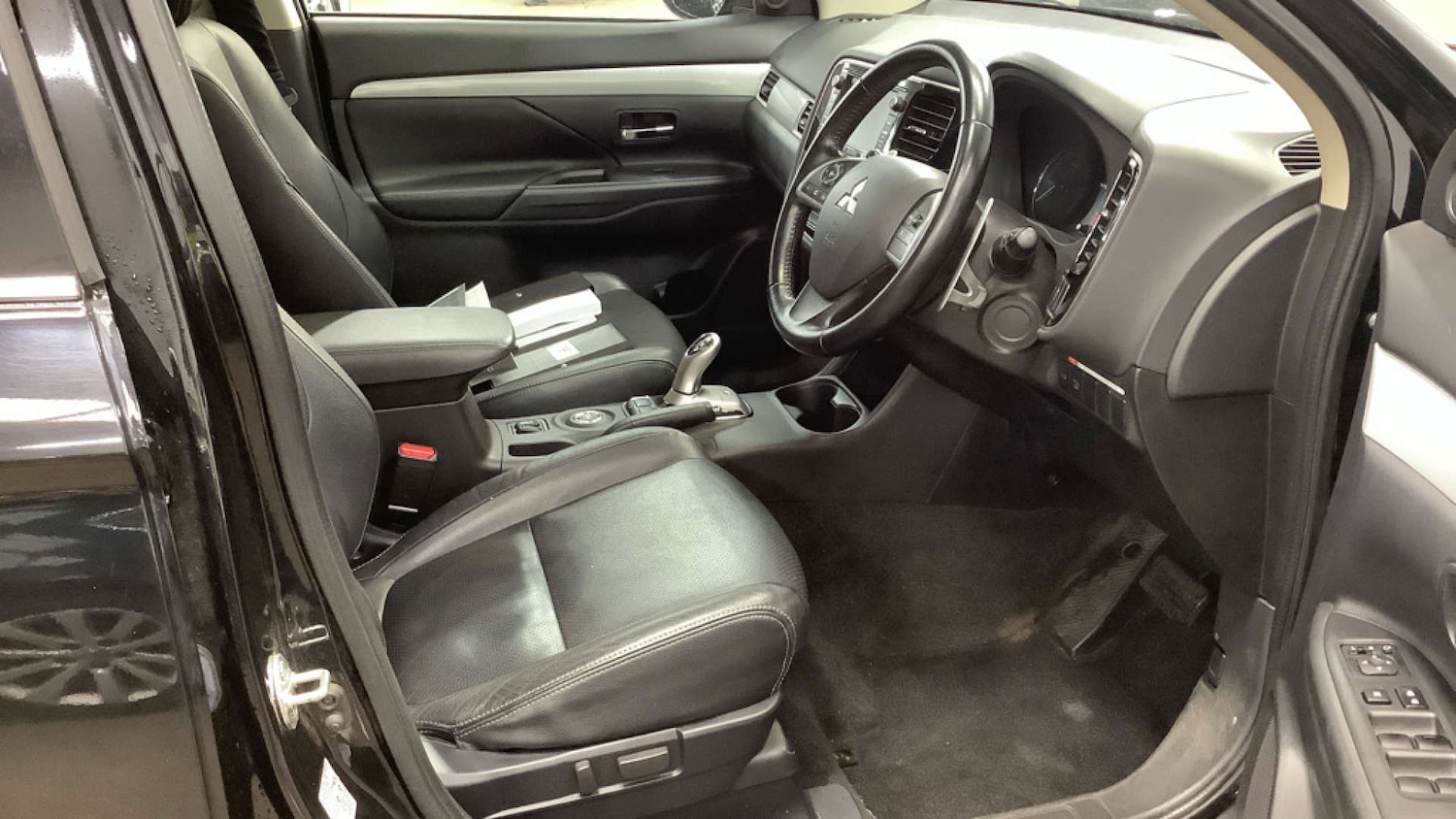 Used Mitsubishi Outlander 2015 for sale - 77803658: Photo 12