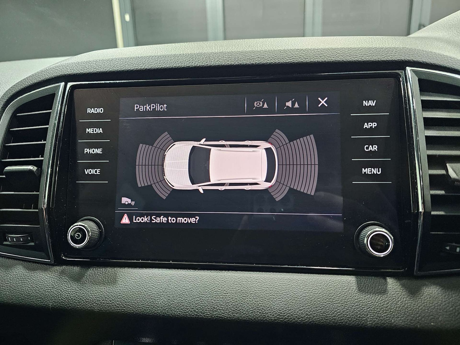 Used Skoda Karoq 2018 for sale - 78211869: Photo 15