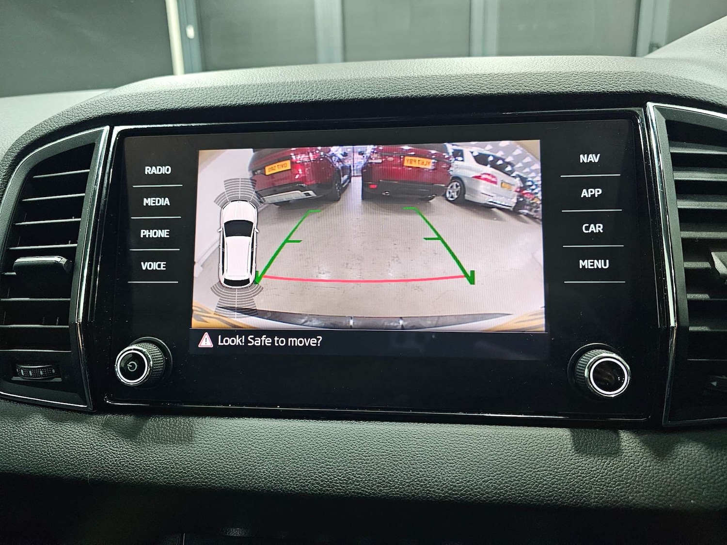 Used Skoda Karoq 2018 for sale - 78211869: Photo 2