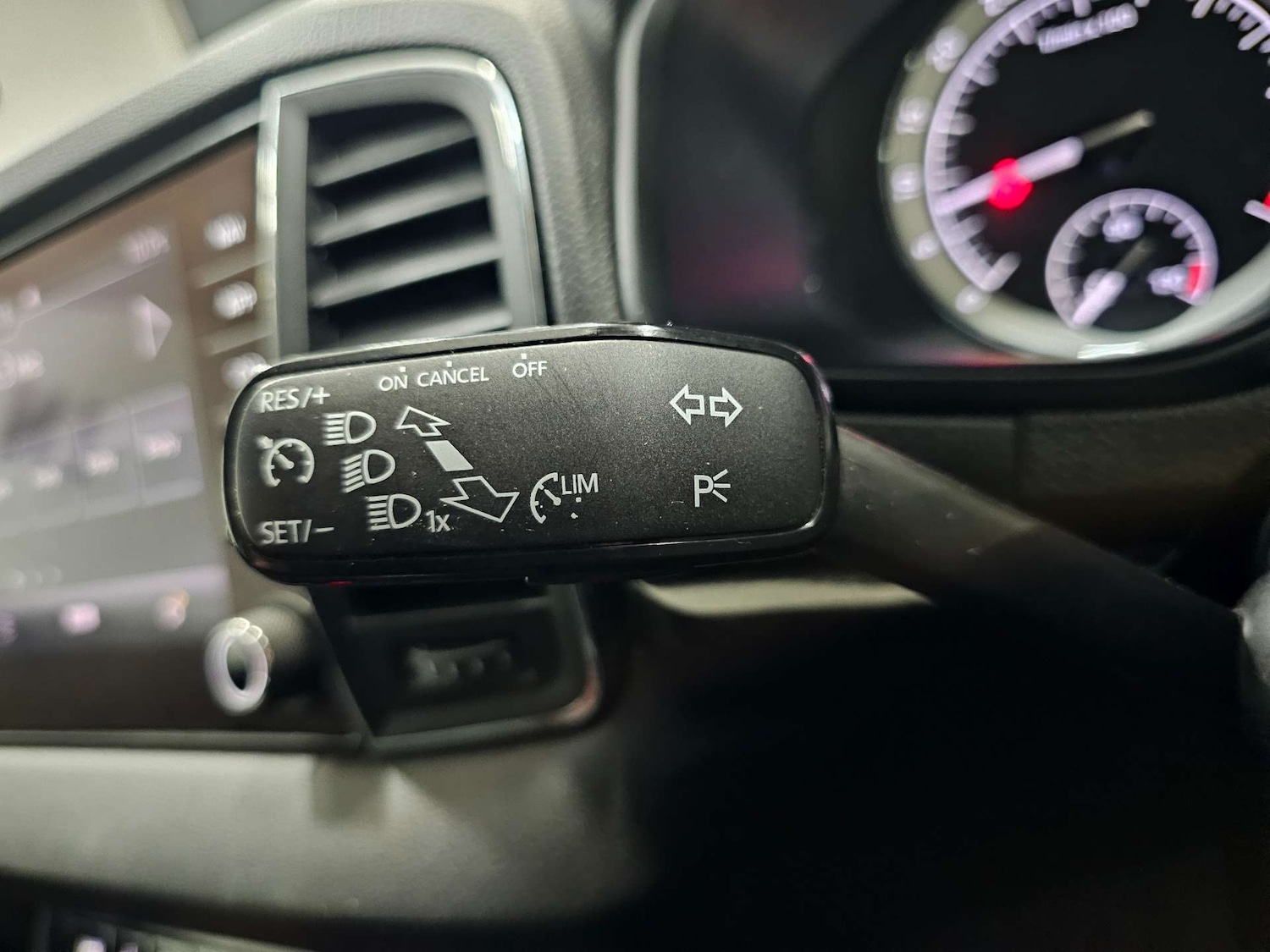 Used Skoda Karoq 2018 for sale - 78211869: Photo 64