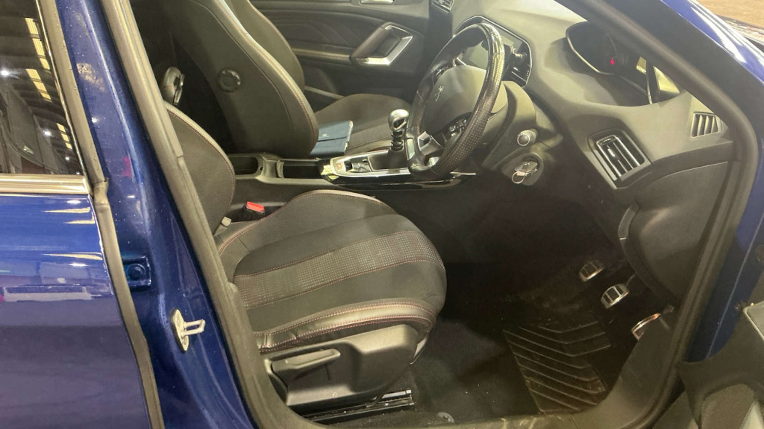 Used Peugeot 308 2018 for sale - 77687381: Photo 12