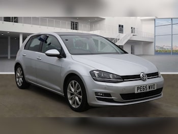 Used Volkswagen Golf 2015 for sale - 76972463: Photo