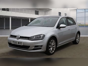 Used Volkswagen Golf 2015 for sale - 76972463: Photo