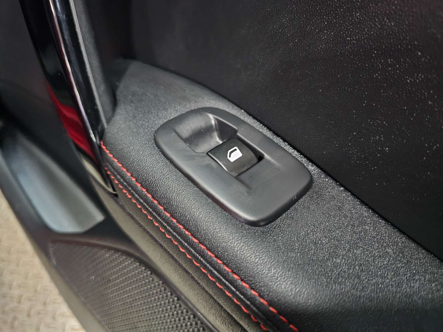 Used Peugeot 2008 2016 for sale - 78131947: Photo 36